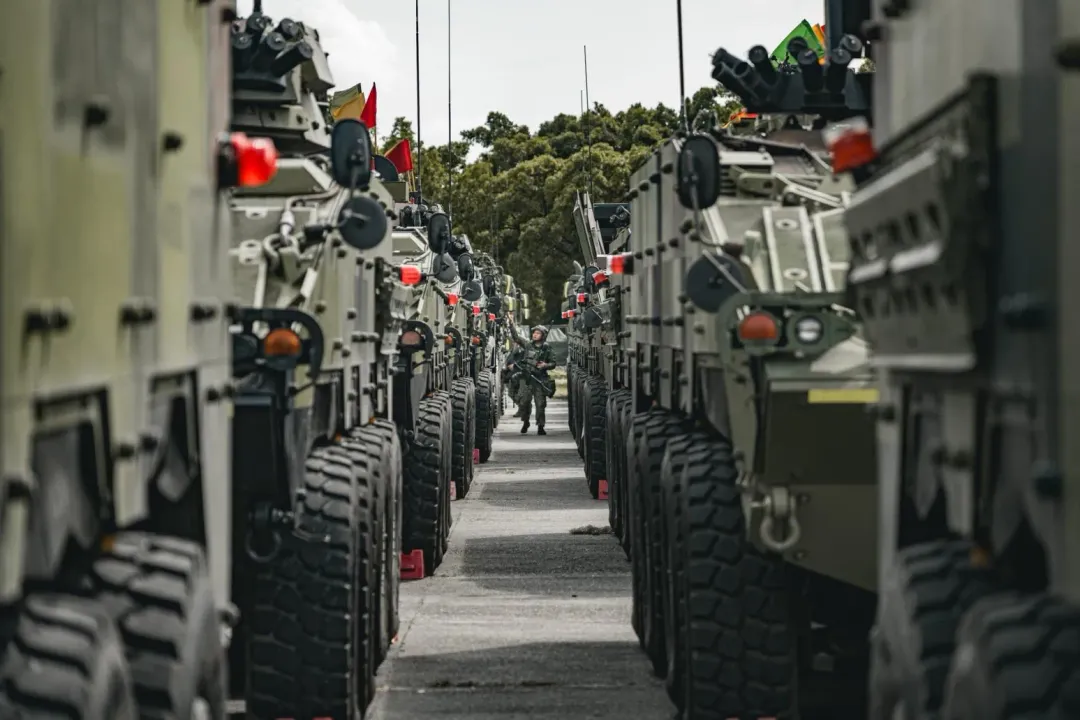 國軍再鬧人力荒，根據立法院預算中心指出，志願役人數去年6月底降到15萬人，為2018年後新低，其中又以基層軍士官最缺人。軍方招募出招，讓申退未滿一年者可再申請立刻入營(資料照／軍方提供)