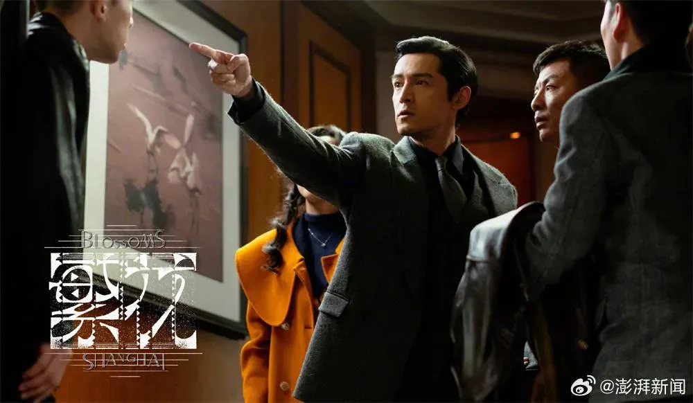 胡歌飾演《繁花》男主角寶總。（圖／翻攝微博）