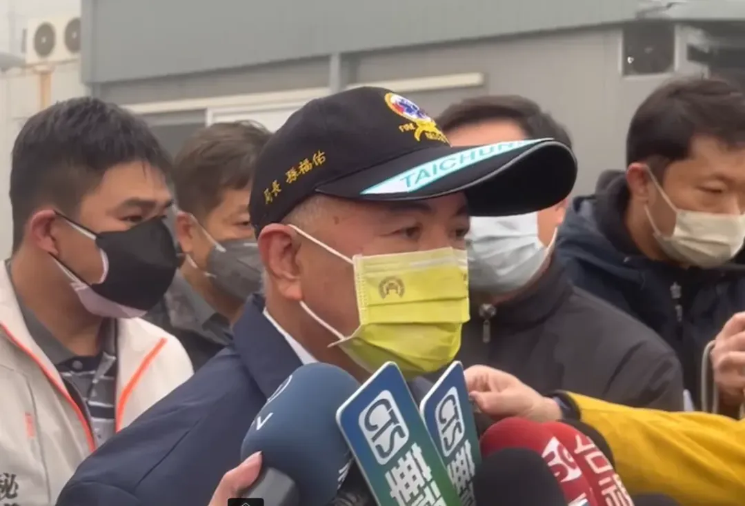 台中消防局長孫福佑表示，目前已救出19人。（圖／中天新聞）