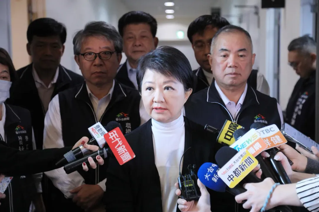台中全聯倉儲大火釀9死,中市府將營造廠、建築師移送懲戒。(圖/中天新聞)