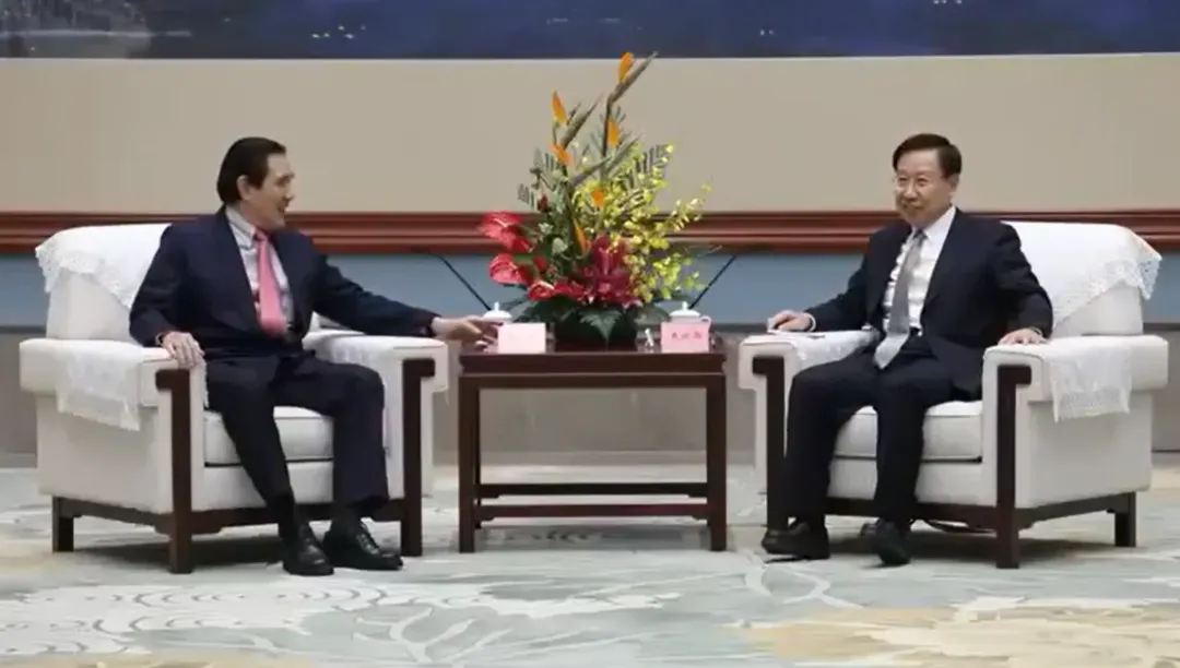 前總統馬英九抵達池督，並會見四川省委書記王曉暉與省長施小琳等人。（圖/馬辦提供）