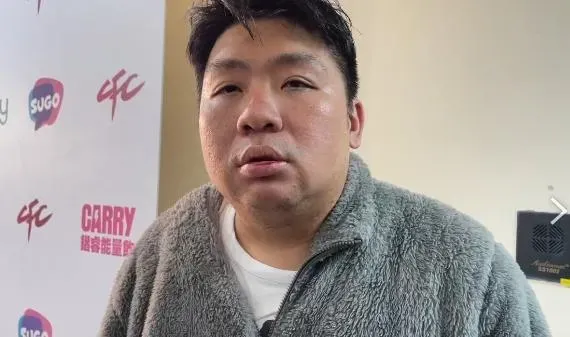 統神賽後遭人襲擊頭部。(圖/中天新聞)