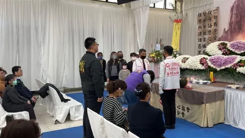 全聯倉儲工地大火造成45歲徐姓水電工來不及逃生死亡。(圖/翻攝畫面)