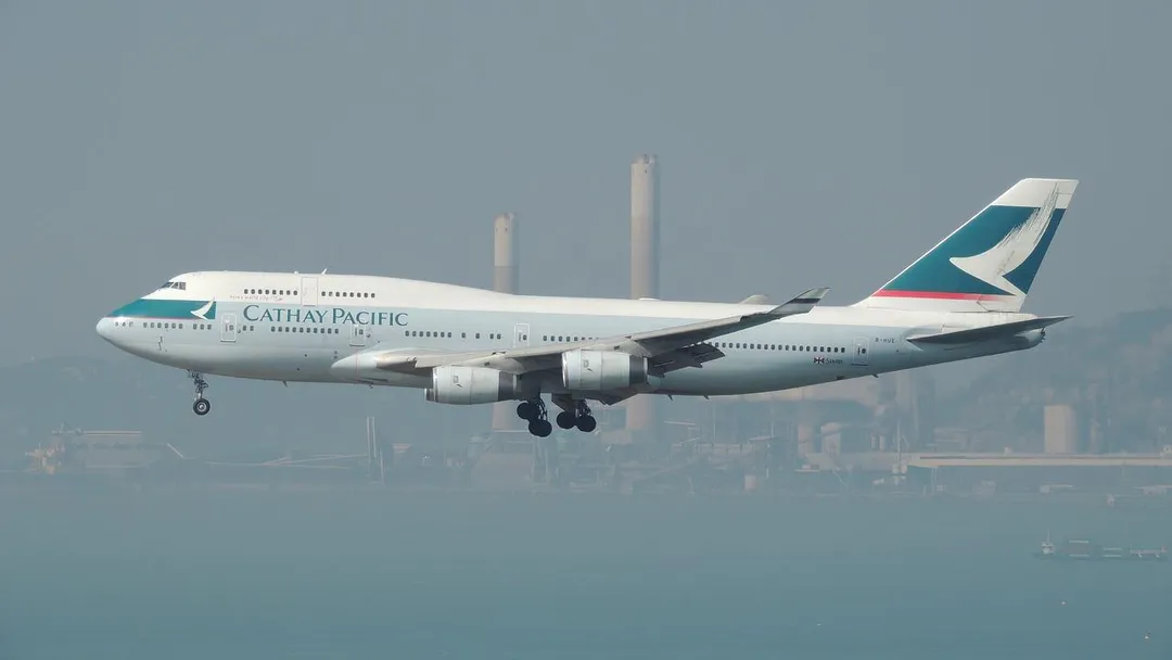 油價衝擊航運，國泰航空於12日宣布，18日起調漲燃油附加費。（示意圖／翻攝自pixabay）