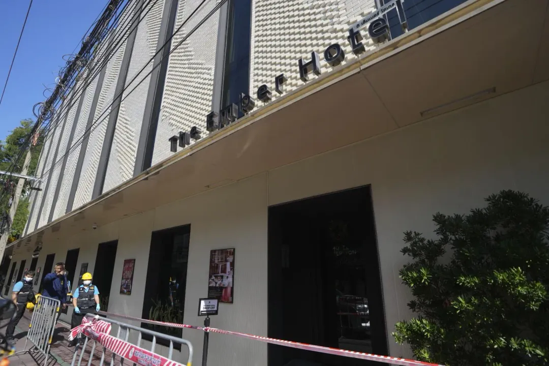 大火造成飯店內3名外籍遊客身亡。（圖／美聯社）