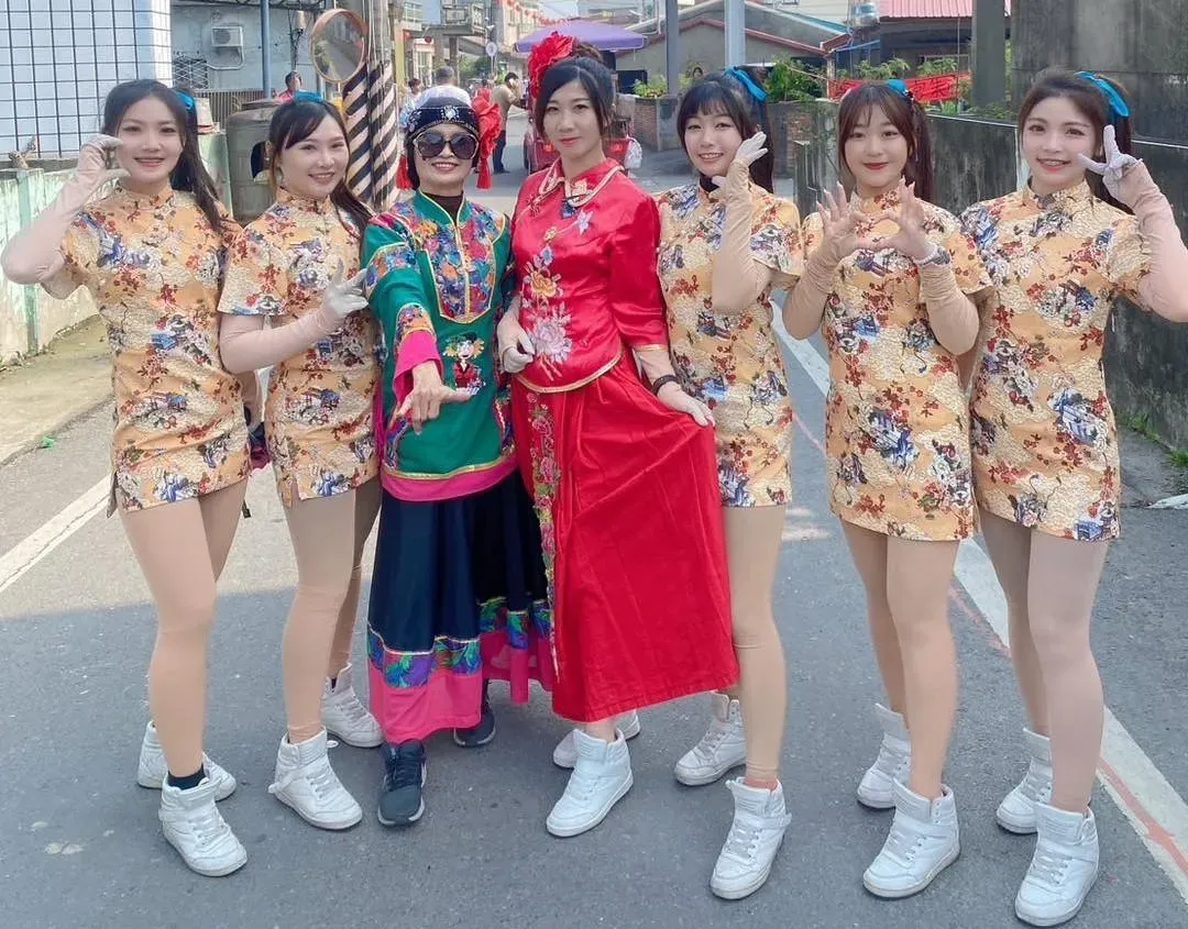 包家潮州六姐妹發聲譴責阿伯的行為。(圖/翻攝自臉書粉專「包家潮州六姐妹」)