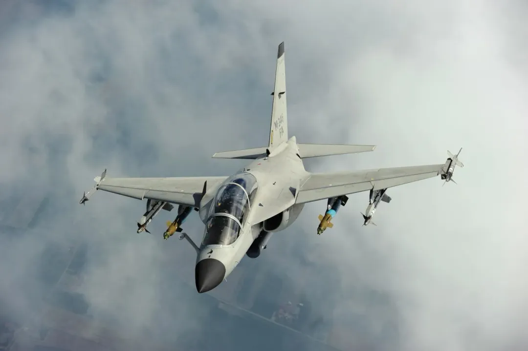 M-346FA可用於飛行訓練及作戰任務。(圖/李奧納多公司)