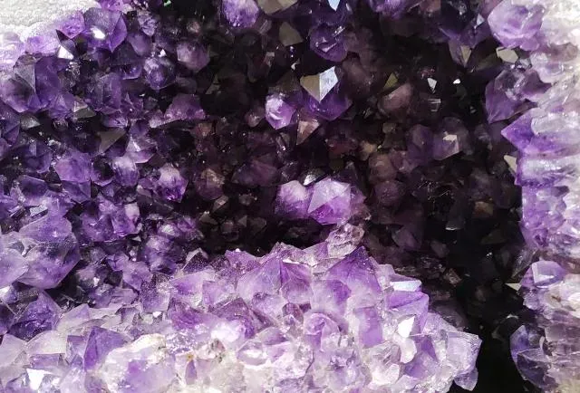 水晶洞。（示意圖／PhotoAC）