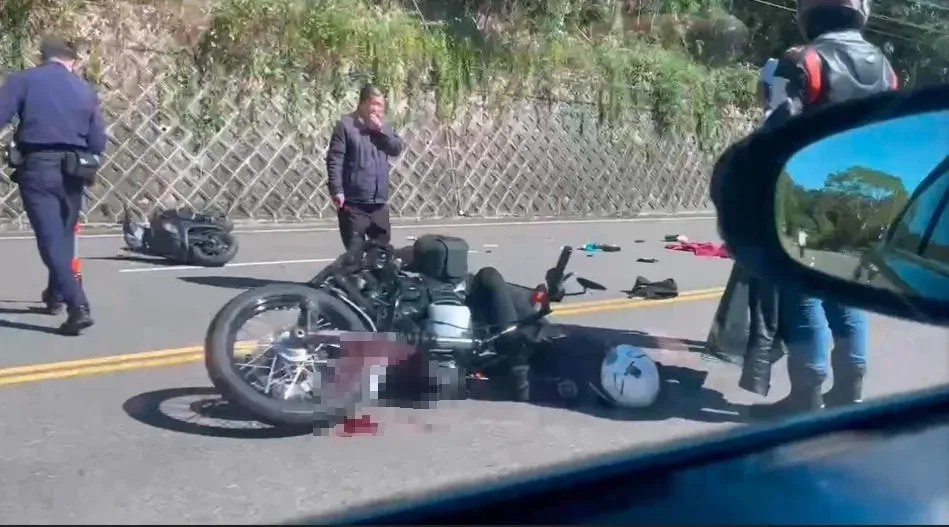 苗栗縣三灣鄉發生車禍。(圖/記者爆料網)