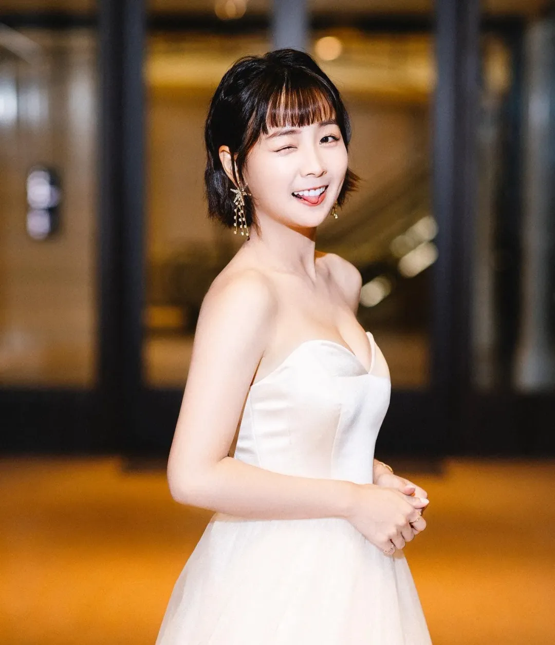 擔任樂天女孩總隊長的籃籃主持工作多，被爆2024年只跳應援舞，流行舞都交給其他女孩。（圖／翻攝自籃籃IG）