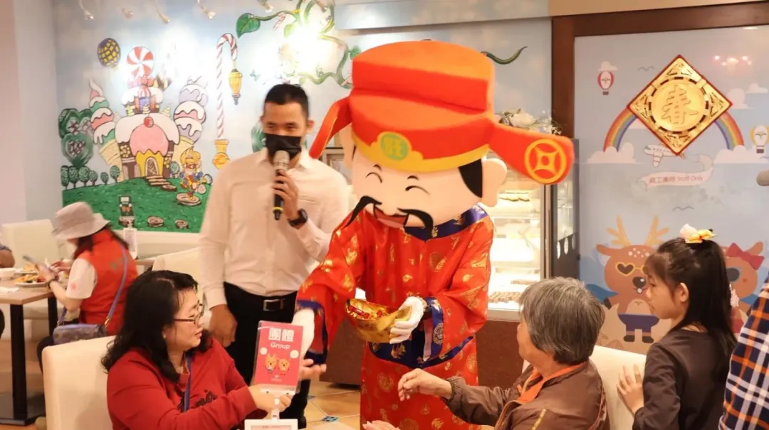 福容墾丁店的初一、初二晚上，安排趣味的賭神之夜及財神爺發金幣的活動。（圖／業者提供）