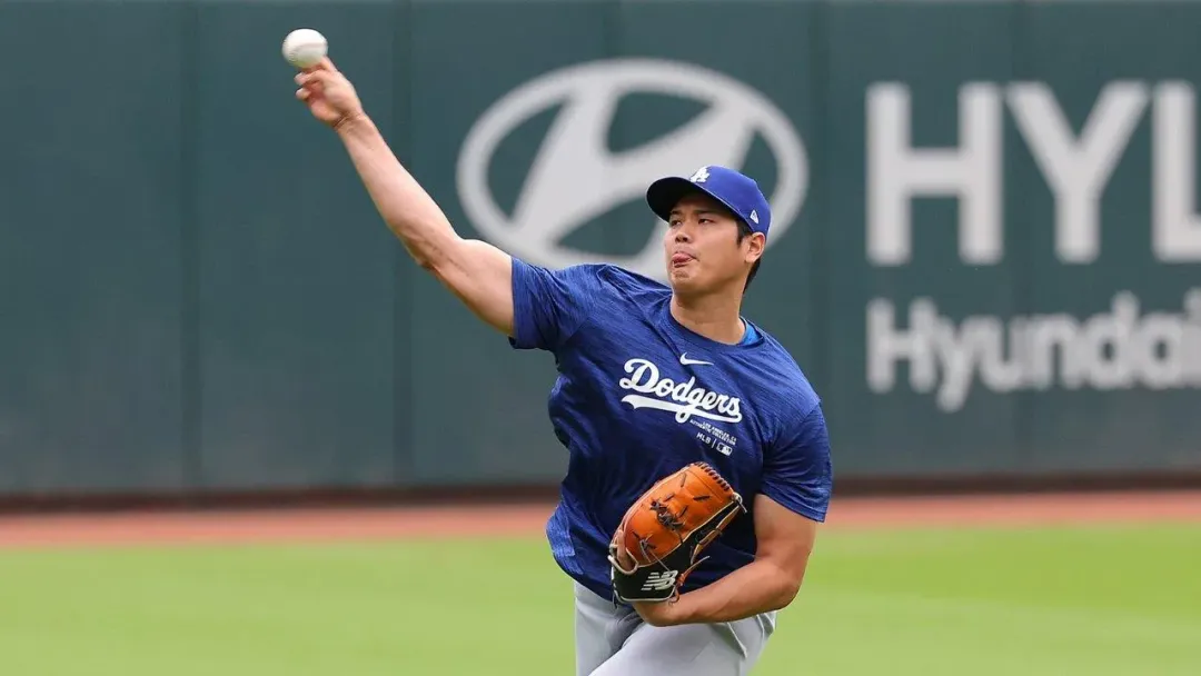 大谷預計今年重回投打二刀流。(圖/翻攝自社群平台X)