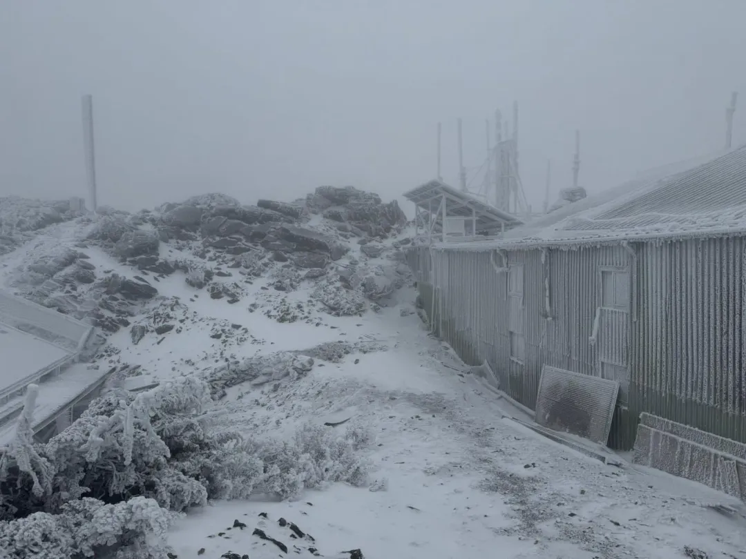 玉山北峰雪景。（圖／中央氣象署）