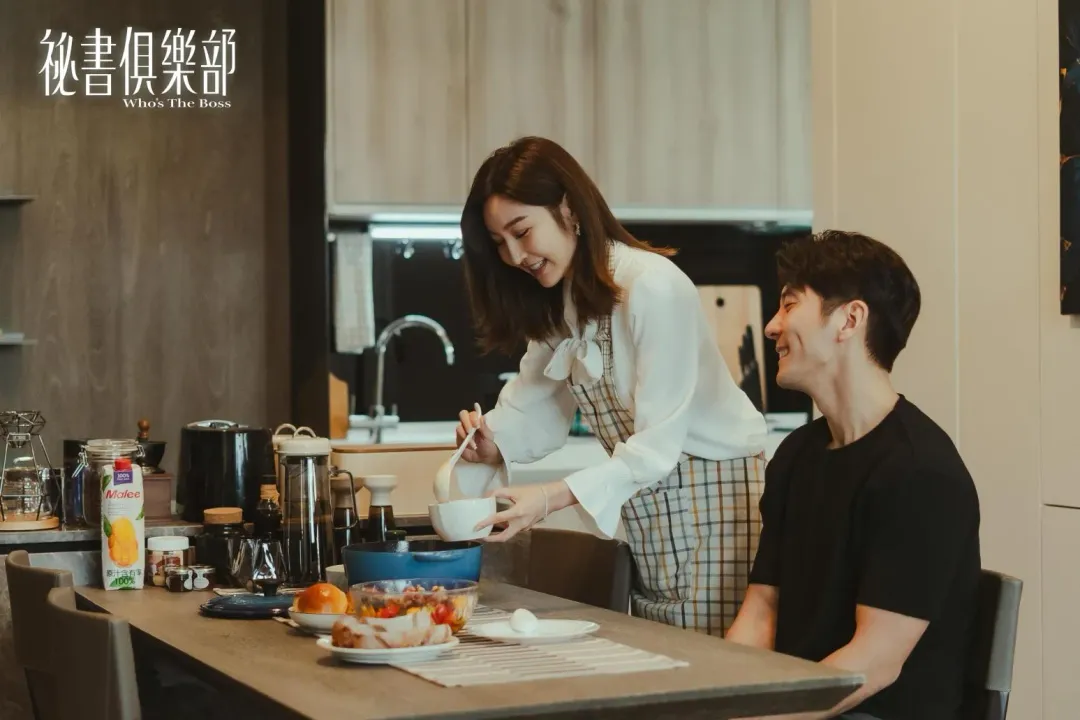 曾莞婷從甜蜜的戀愛中驚醒，愛情夢瞬間破碎。（圖／TVBS提供）