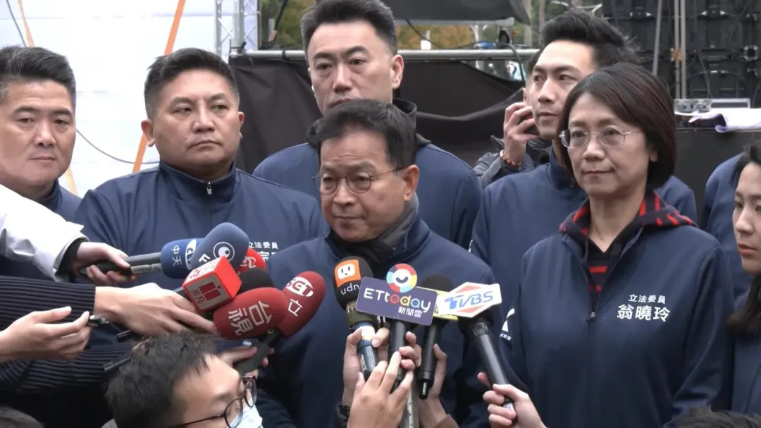 國民黨立委們11日到場力挺「111釘孤枝」活動。（圖/中天新聞）
