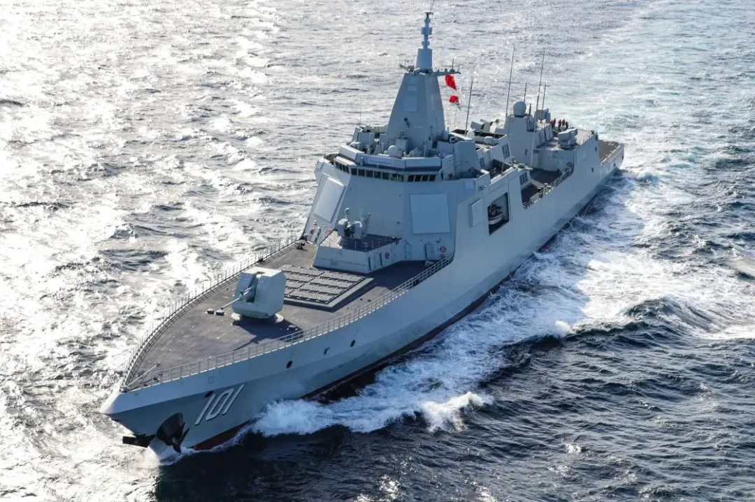 南昌艦是大陸自主研製的解放軍海軍055型驅逐艦首艦。（資料照／新華社）