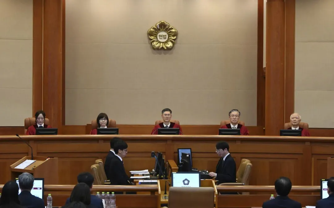 南韓憲法法院今天進行尹錫悅彈劾案庭審的第2次辯論。(圖/美聯社)