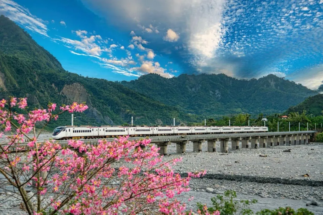 花東縱谷國家風景管理處為推廣花東春節觀光，推出多項優惠和3條遊玩路線。（圖／縱管處提供）