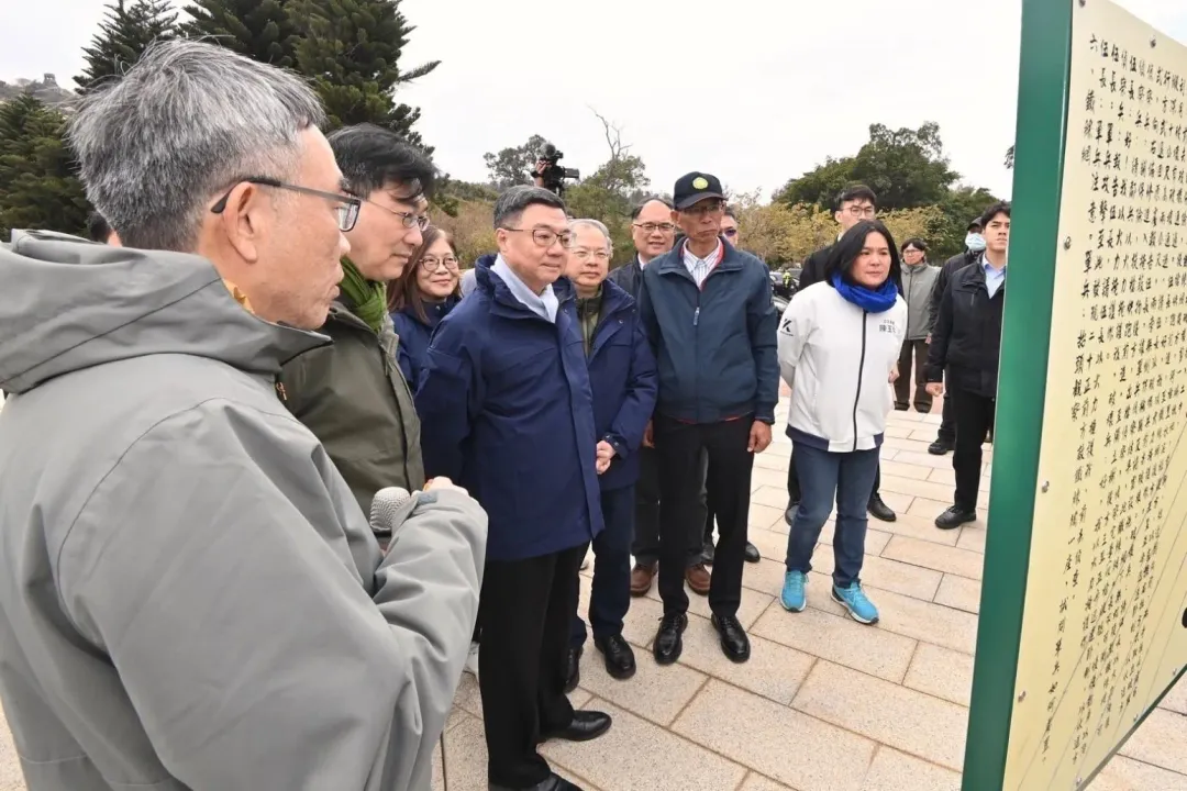 國民黨立委陳玉珍也陪同視察。（圖／行政院提供）