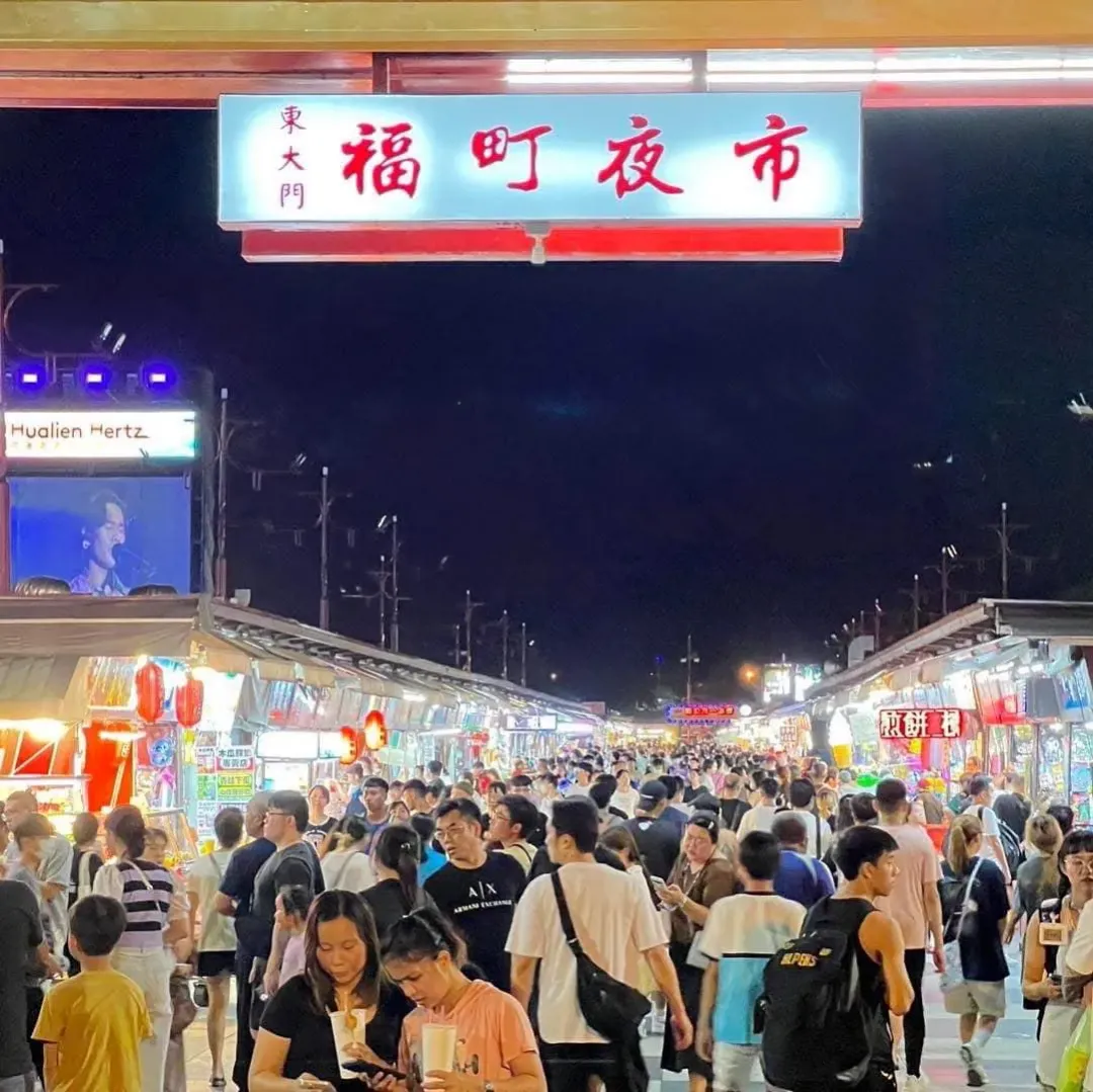 東大門夜市。（圖／傅崐萁FB）