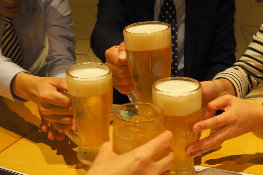 陸一名工程師聚餐酒醉摔倒致死，家屬怒告餐廳公司與同事。（示意圖／photoAC）