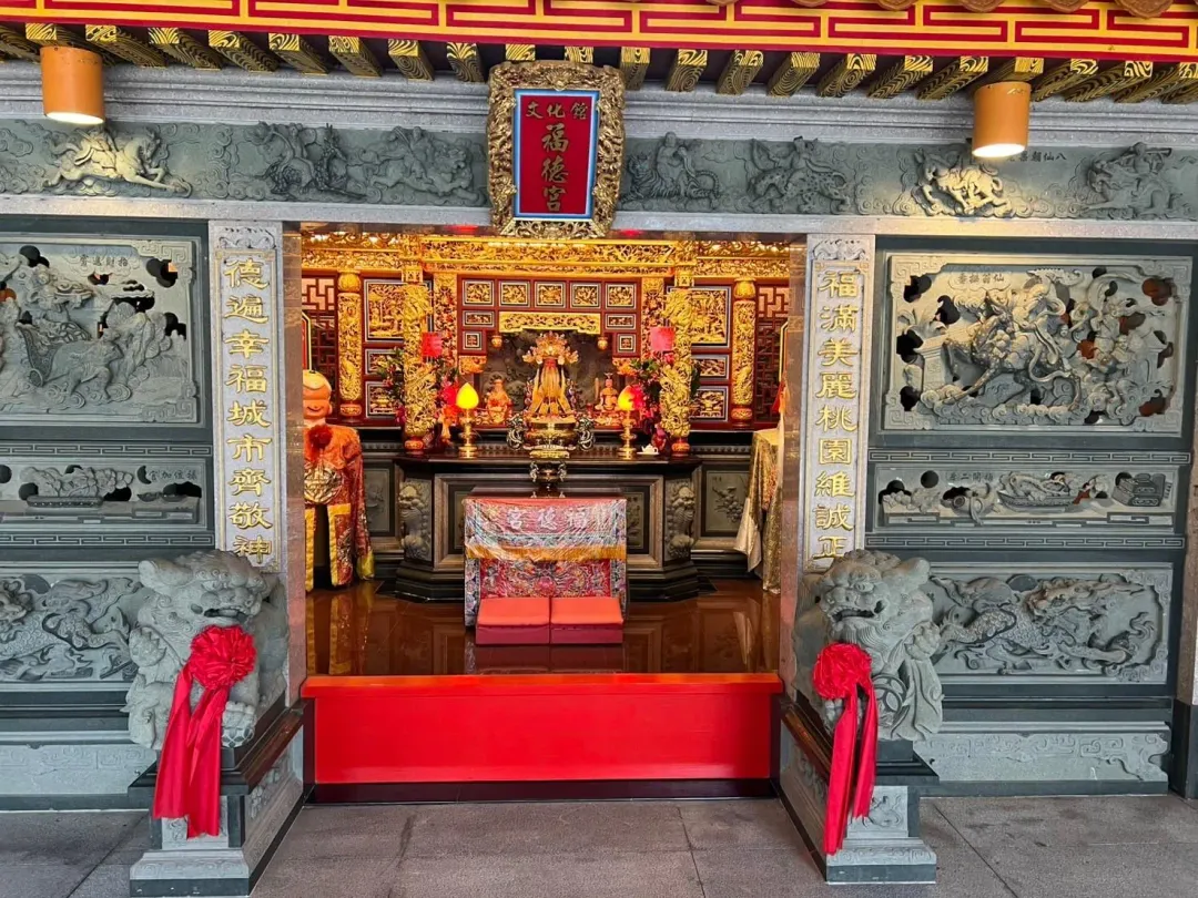 桃園土地公文化館一樓就是一間福德宮。（圖／中天倪鴻祥攝）