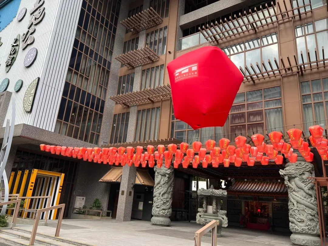 桃園土地公文化館位於桃園區三民路100號、桃園市議會斜對面、桃園文化館旁。(圖／中天倪鴻祥攝)