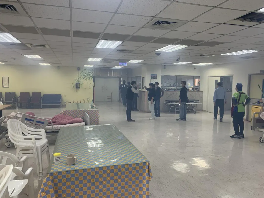 部立台南醫院勤政大樓於今（21）上午10點多傳出火警。（圖／翻攝畫面）