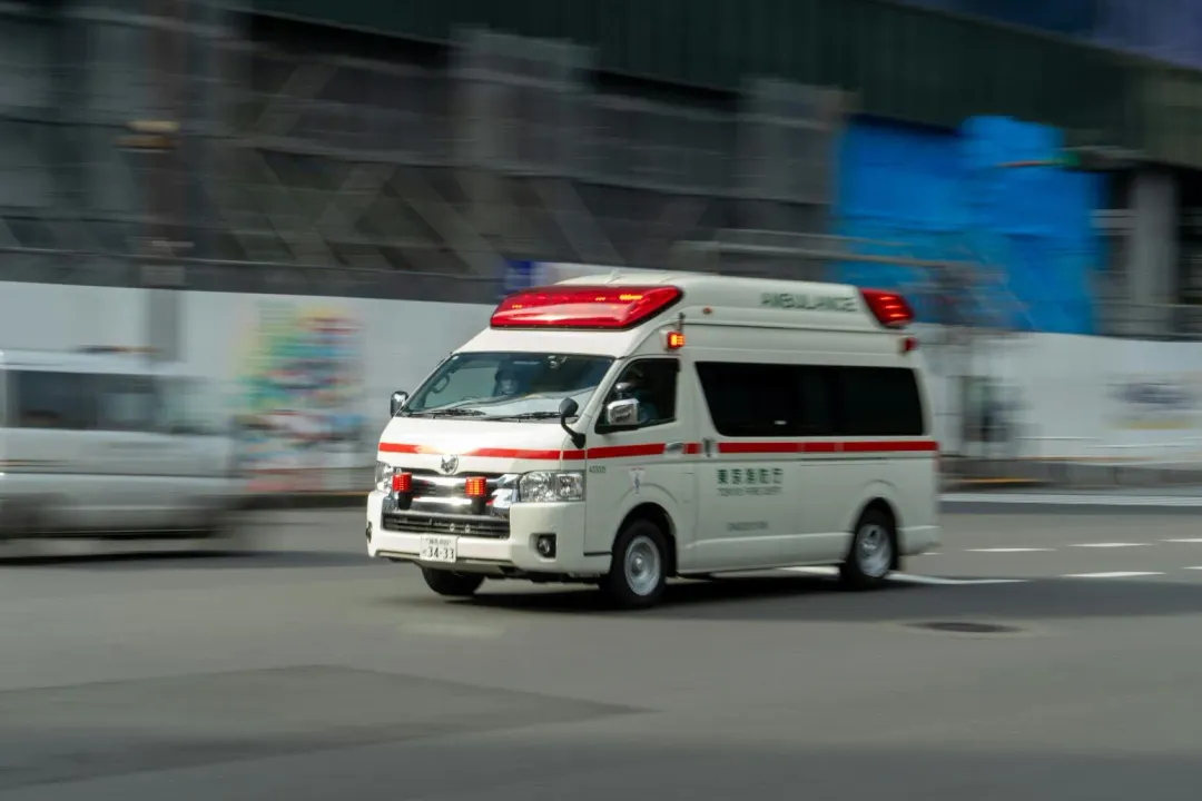 埼玉一名男子持刀劫走救護車。（示意圖／翻攝Unsplash）