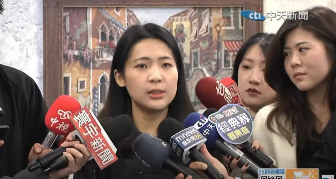 國民黨立委徐巧芯今日受訪時針對民團發起罷免一事做出回應。(圖/中天新聞)