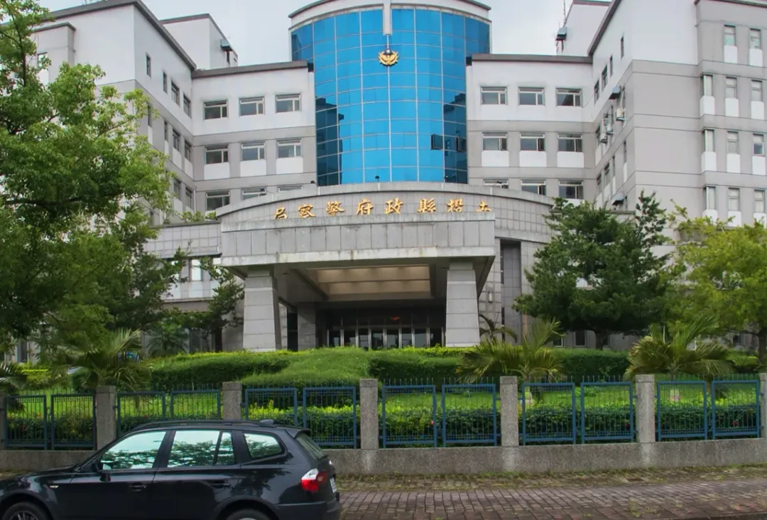 南投縣警察局警官謝浚鋒、陳志豪涉偽造文書及洩密。（圖／翻攝自南南投縣警察局）