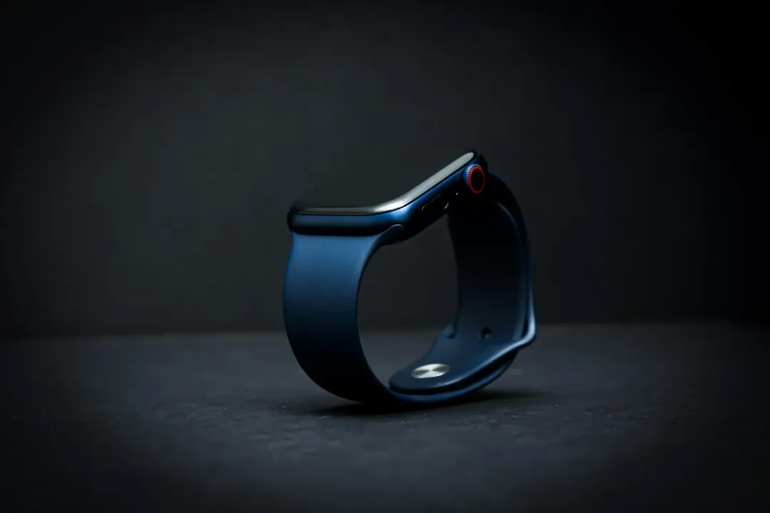 Apple Watch錶帶被控含有有毒物質。（示意圖／unsplash）
