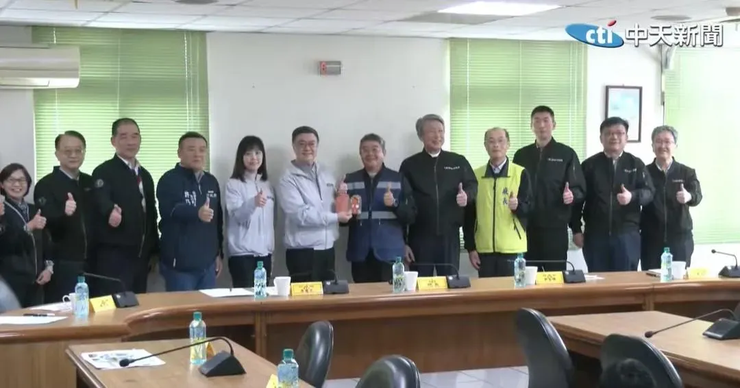 行政院長卓榮泰視察高雄興達電廠。(圖／中天新聞)