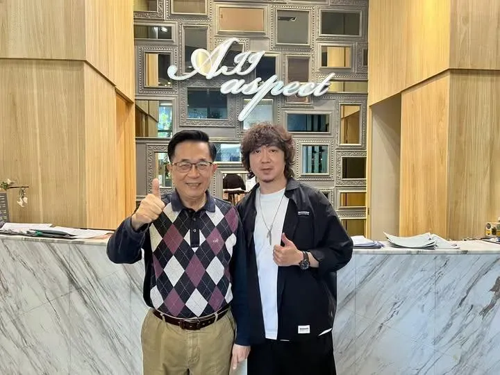 前總統陳水扁在小年夜於臉書發文分享自己剪髮後的照片。(圖/陳水扁新勇哥物語臉書)