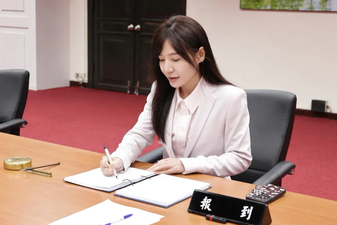 罷吳團體今一早先送出吳沛憶的第一階段罷免連署書，並預告吳思瑤的罷免連署書也將在本周送件。（圖取自吳沛憶臉書）