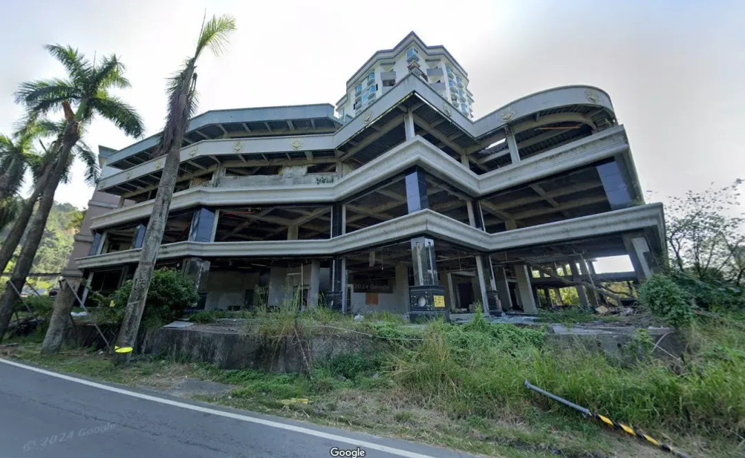 荒廢的匯智龍城。（圖／Google Map）