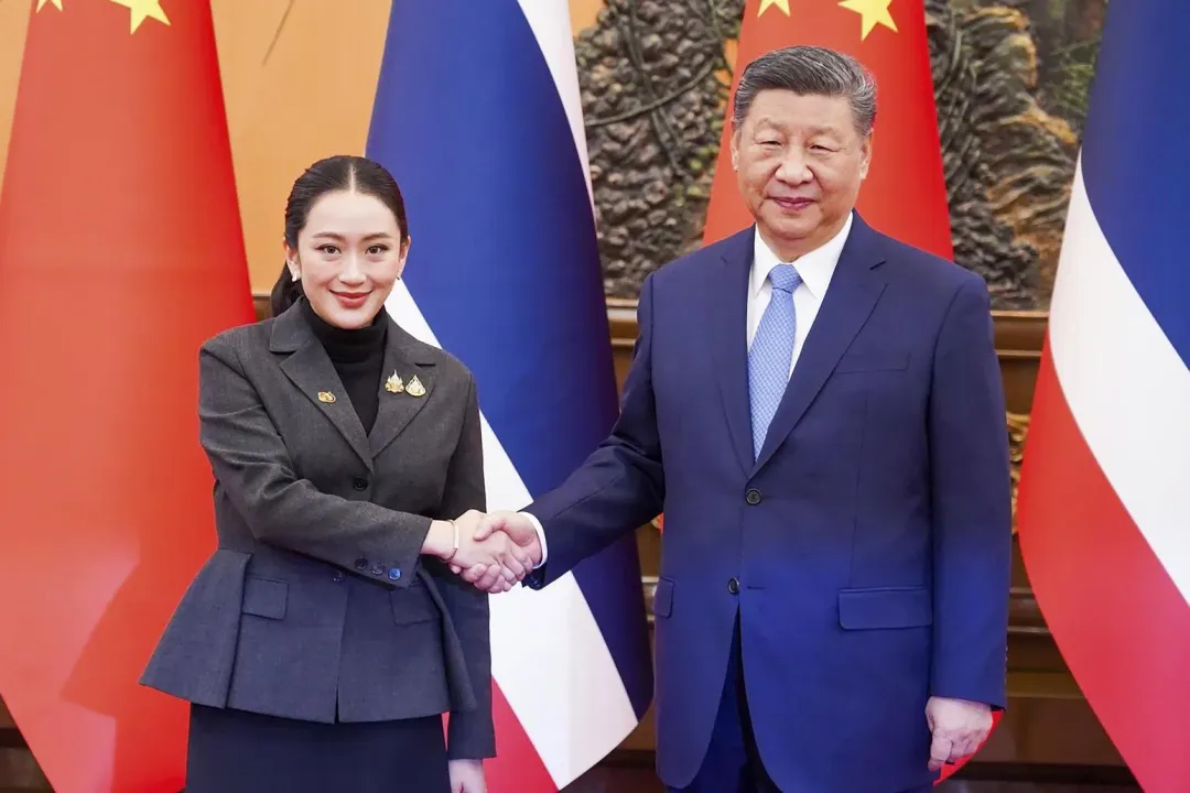 大陸國家主席習近平在北京會見泰國總理貝東塔。（圖／美聯社）