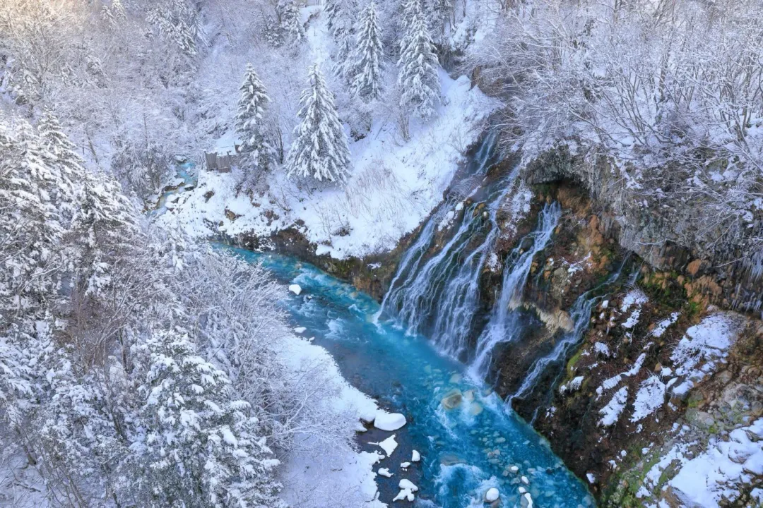 北海道美瑛的「白鬚瀑布」。(圖/翻攝Photo-AC)