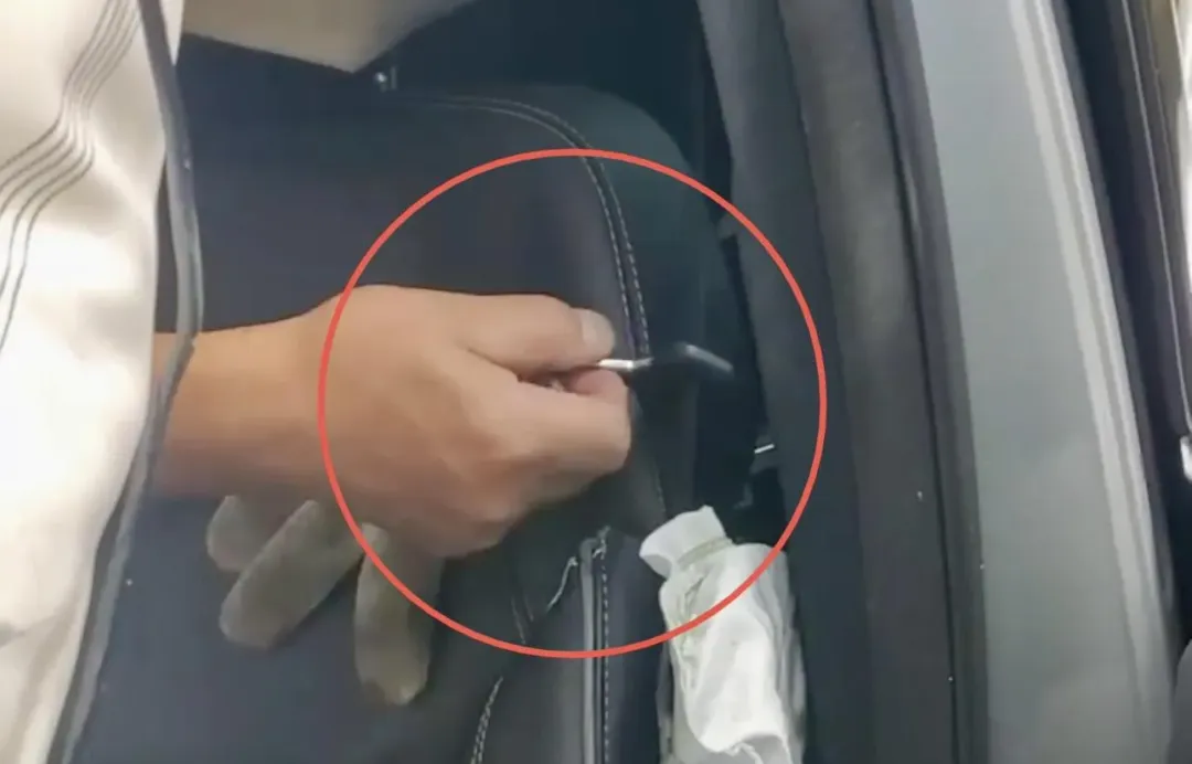 警方發現肇事車輛駕駛未扣安全帶。（圖／翻攝畫面）
