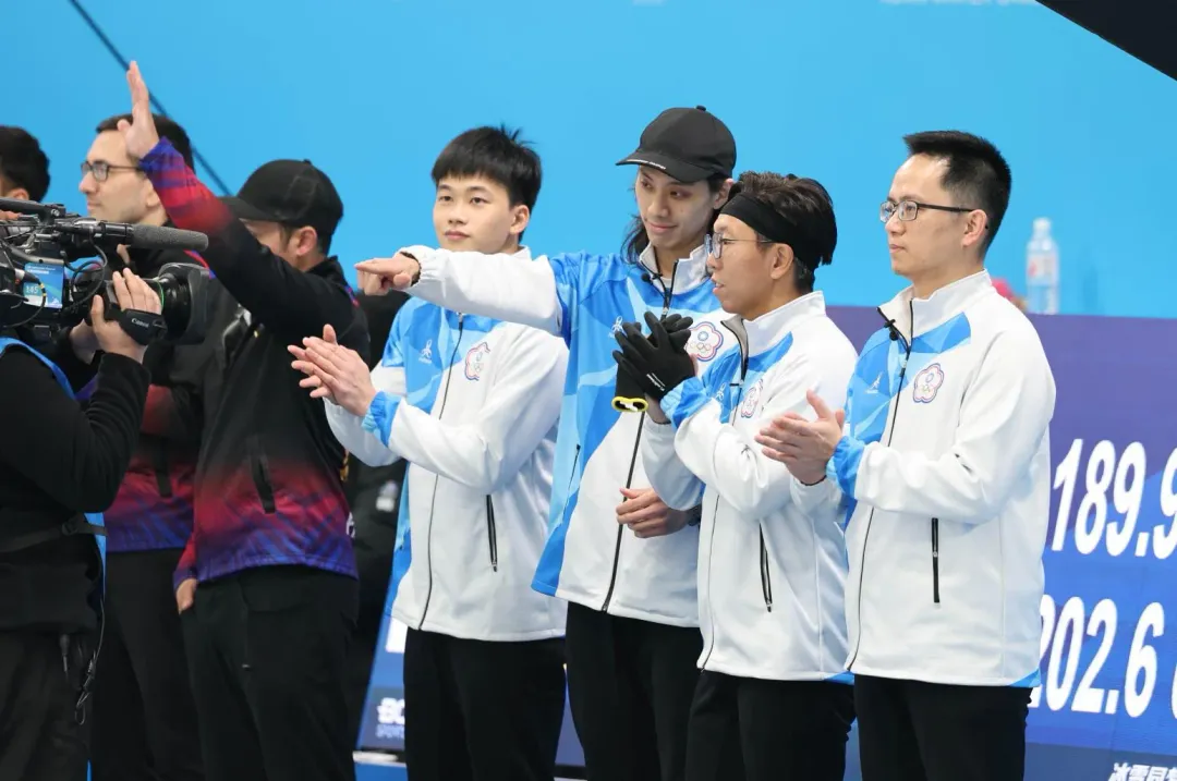 冰壺男子隊侯以勒（左起）、林承翰、張哲綸與林挺立。（圖／中華奧會提供）