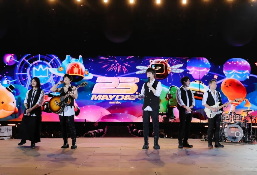 五月天如實地將《回到那一天》完完整整搬到澳洲。（圖／相信音樂 提供）