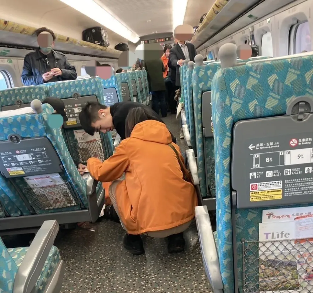 專責救護隊志工楊庭豪在現場實施急救過程。（圖／台中市政府提供）