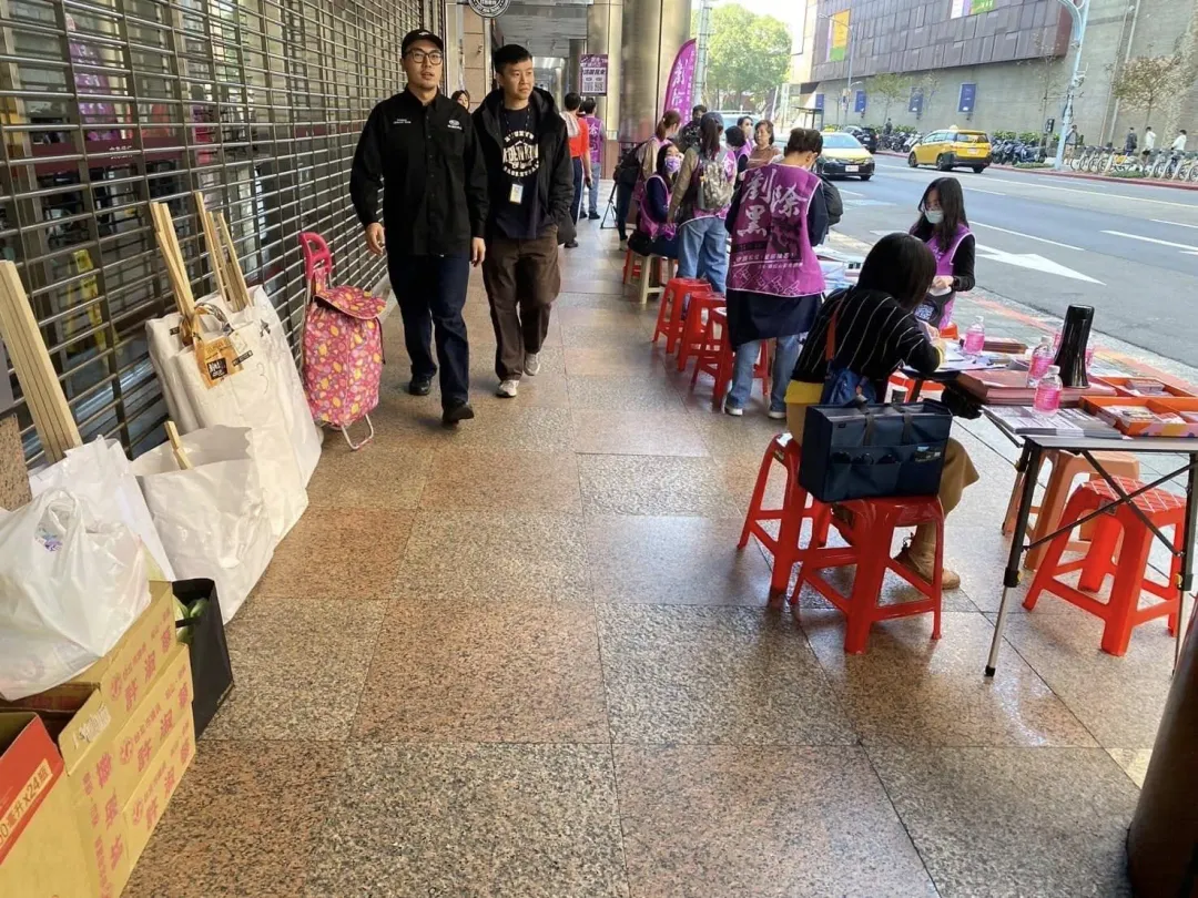 罷免徐巧芯團體連署攤位。（圖／翻攝許淑華臉書）