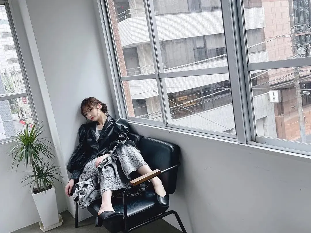 女星志田愛佳曾是日本女團「欅坂46」的一員。(圖/翻攝自IG@manaka.shida.98)