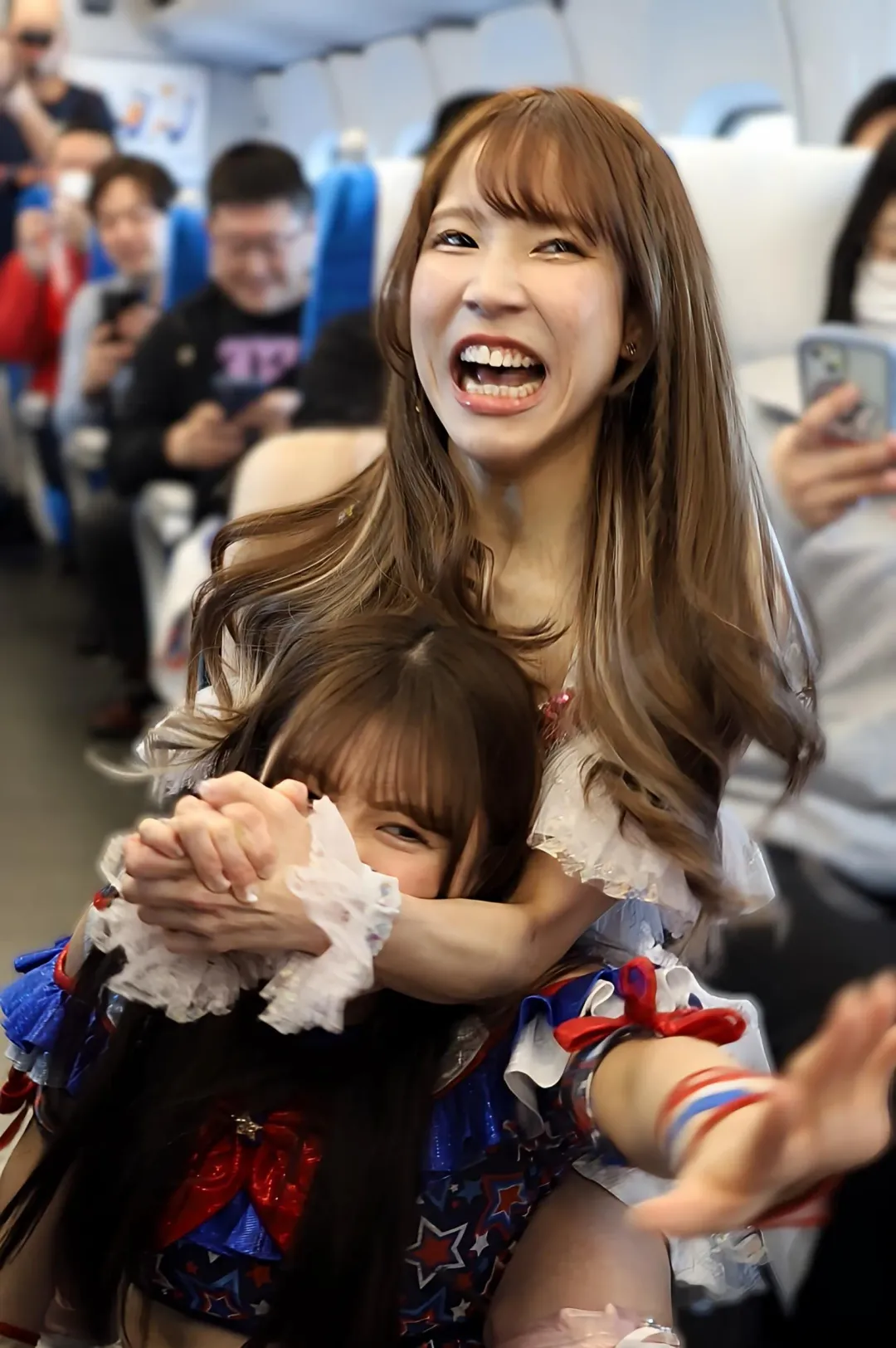 瑞希與荒井優希激烈纏鬥。(圖/翻攝自社群平台X)
