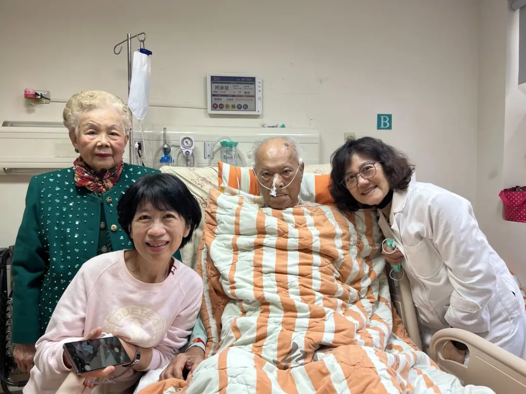 徐巧芯回憶柯爸爸是寡言嫻靜的人。（圖／陳佩琪臉書）