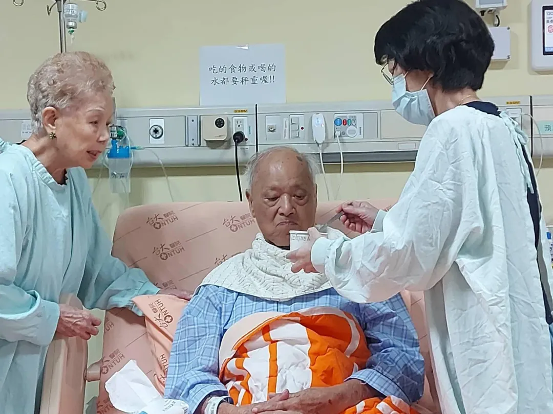 陳佩琪在臉書上發圖文,紀念她的公公、柯爸柯承發。(圖/取自陳佩琪臉書)