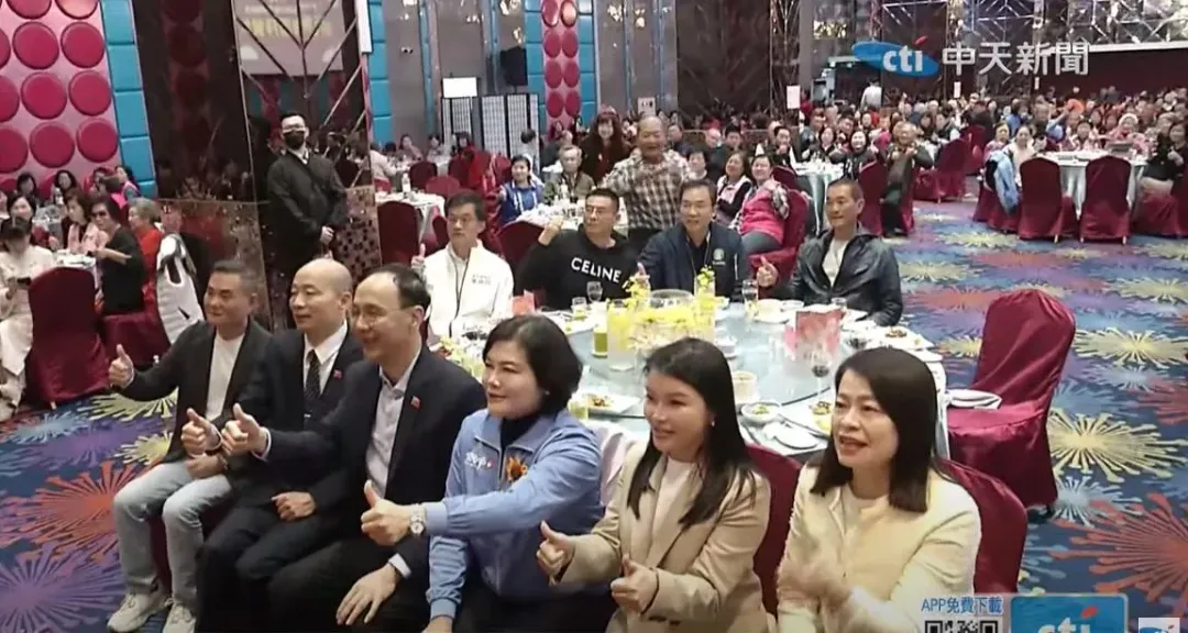 韓國瑜和黨主席朱立倫、雲林縣長張麗善、立委張嘉郡、許宇甄、丁學忠等人合照留影。（圖／中天新聞）