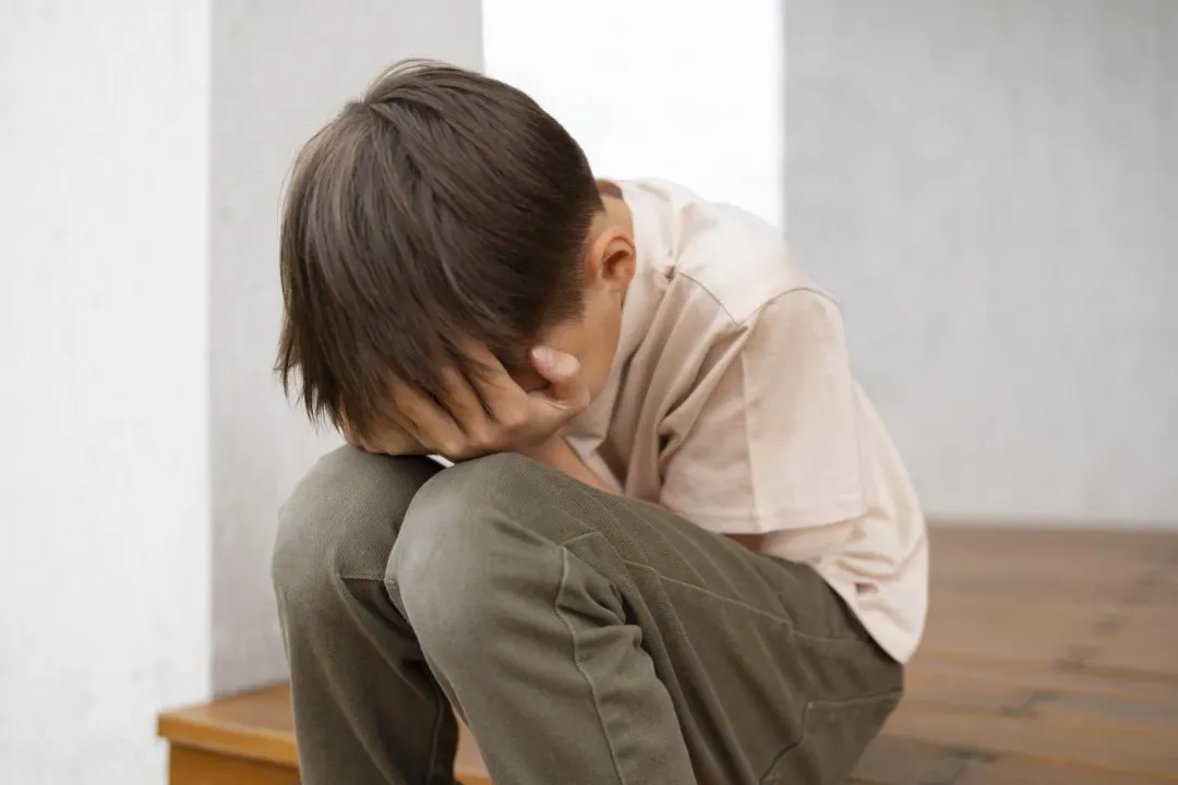醫生形容男童的睪丸宛如被捏碎的果凍般。（示意圖／翻攝Freepik）