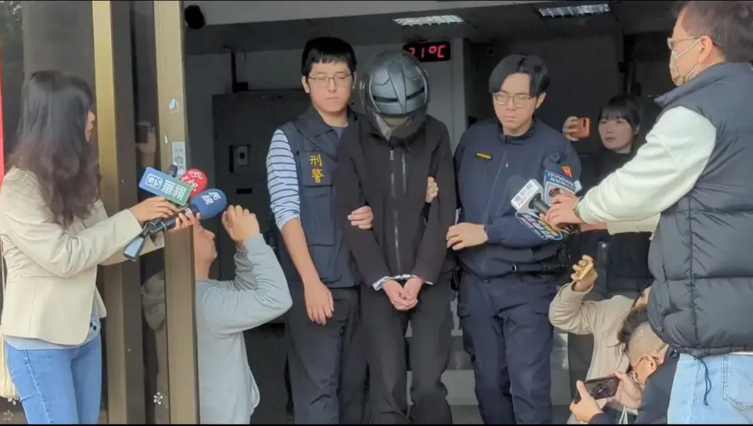 男童生母的丈夫吳男遭警方移送地檢署檢方聲押。(圖/中天新聞)